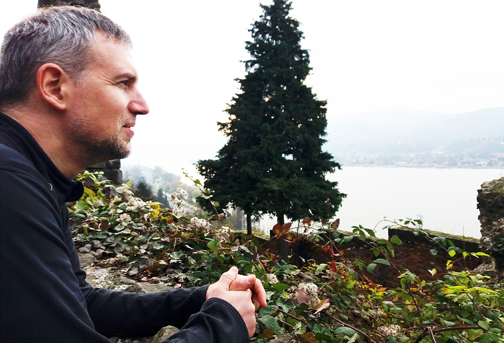 Így, ebben a szellemiségben masszírozok